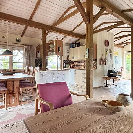 2 Bedroom Awesome In *