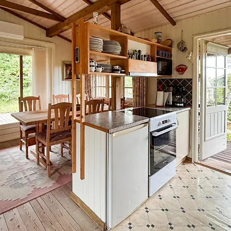 Сasa de vacaciones 2 Bedroom Awesome In
