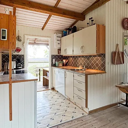 2 Bedroom Awesome In *